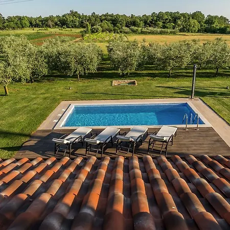 Pretty In With Swimming Pool Villa